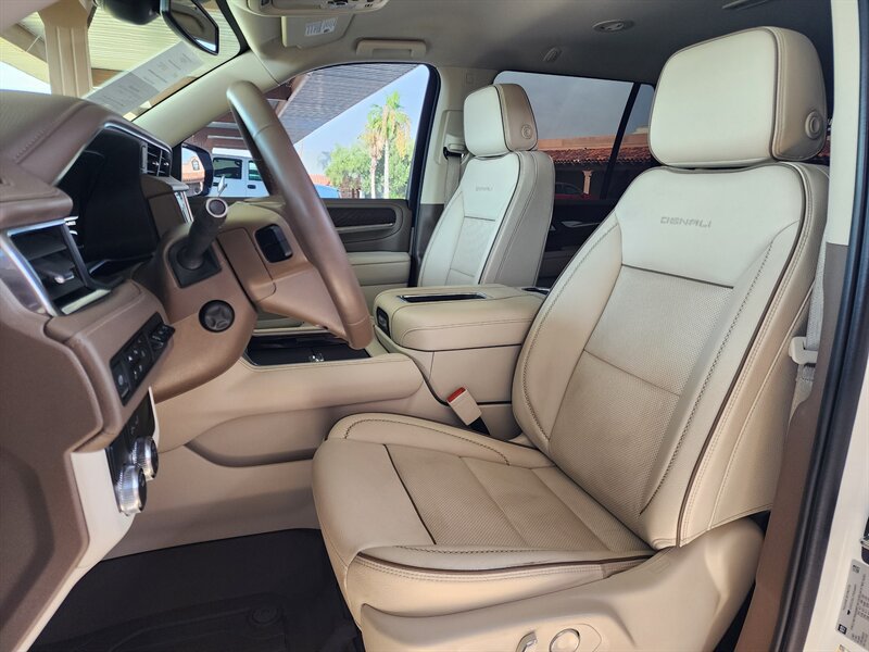Used 2023 GMC Yukon Denali w/ LPO, Floor Liner Package RWD image 31