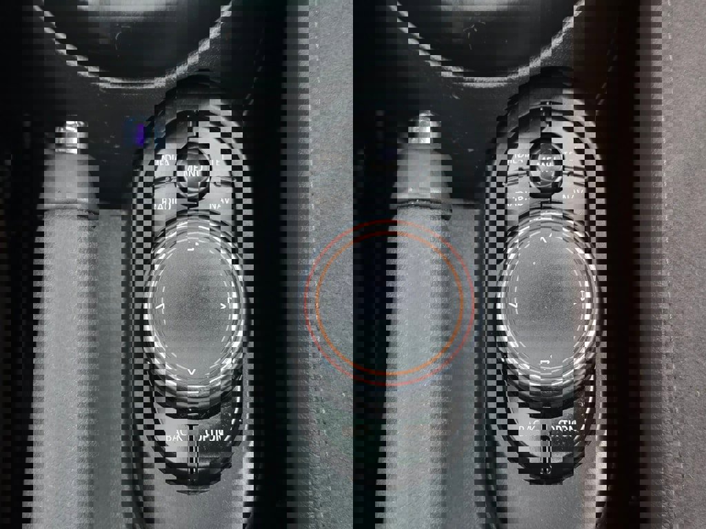 Used 2018 MINI Cooper S image 17