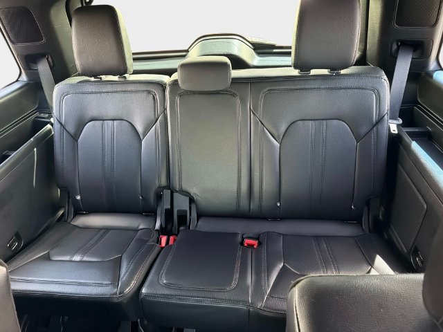 Used 2021 Ford Expedition Limited AWD/4WD image 13