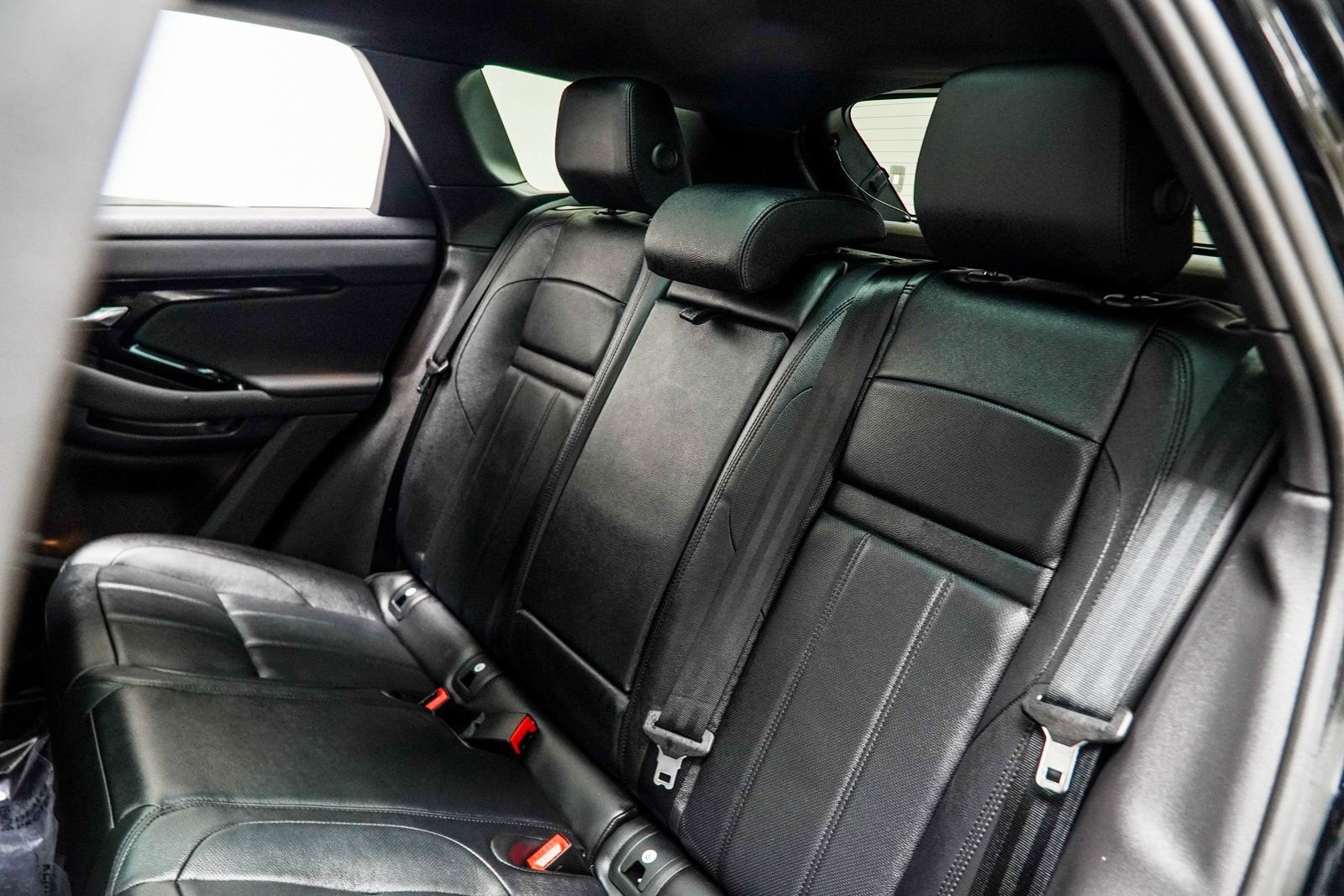 Used 2024 Land Rover Range Rover Evoque Dynamic SE image 40