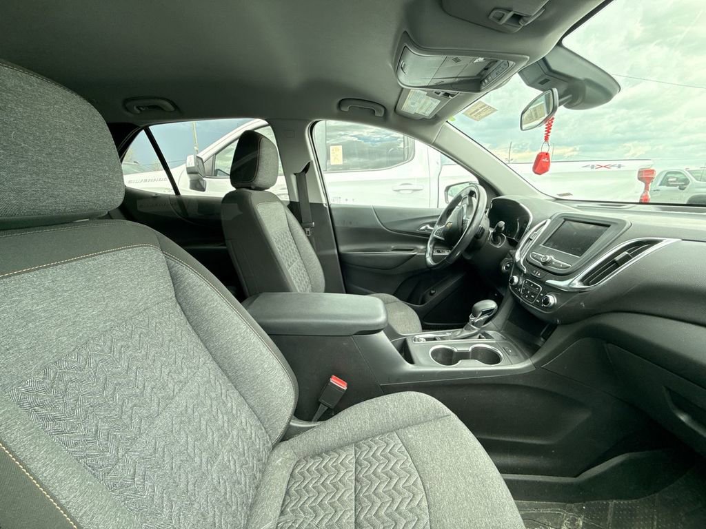 Used 2022 Chevrolet Equinox LT FWD image 10