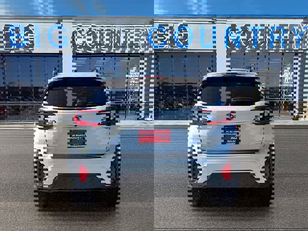 Used 2024 Subaru Crosstrek 2.0i Premium image 4