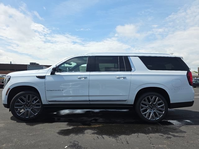 New 2026 GMC Yukon XL Denali Ultimate w/ LPO, Floor Liner Package AWD/4WD image 14