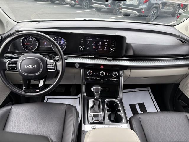 Certified 2023 Kia Carnival LX image 31