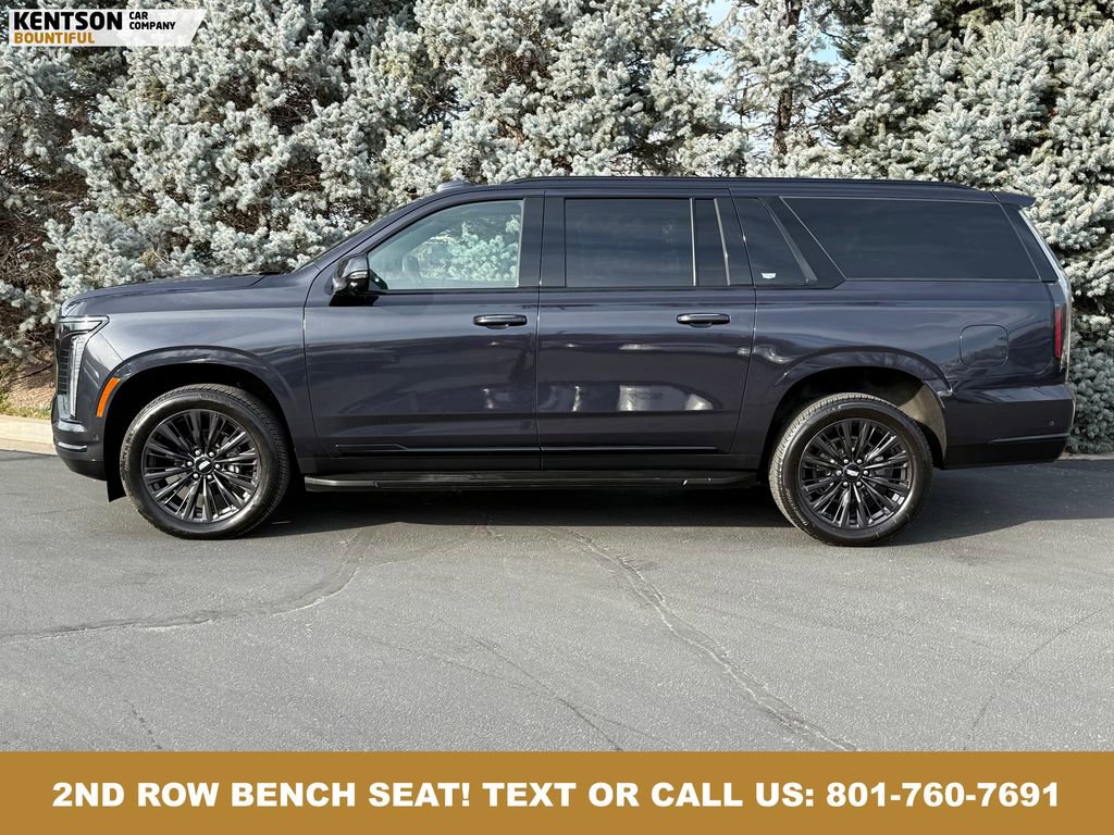 Used 2025 Cadillac Escalade ESV Sport w/ LPO, ONYX Package AWD/4WD image 4