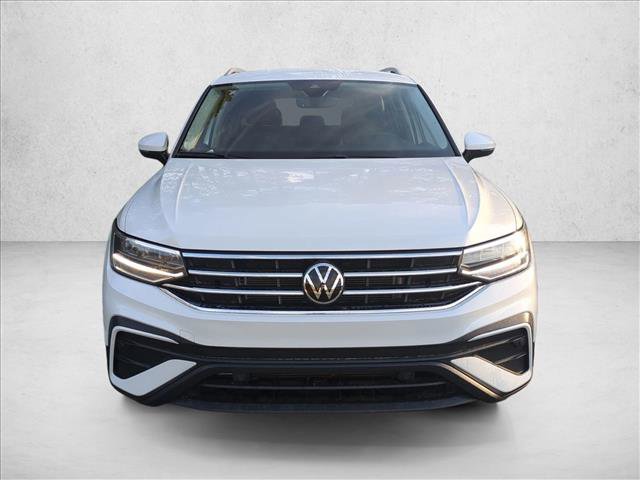 Used 2023 Volkswagen Tiguan SE FWD image 2