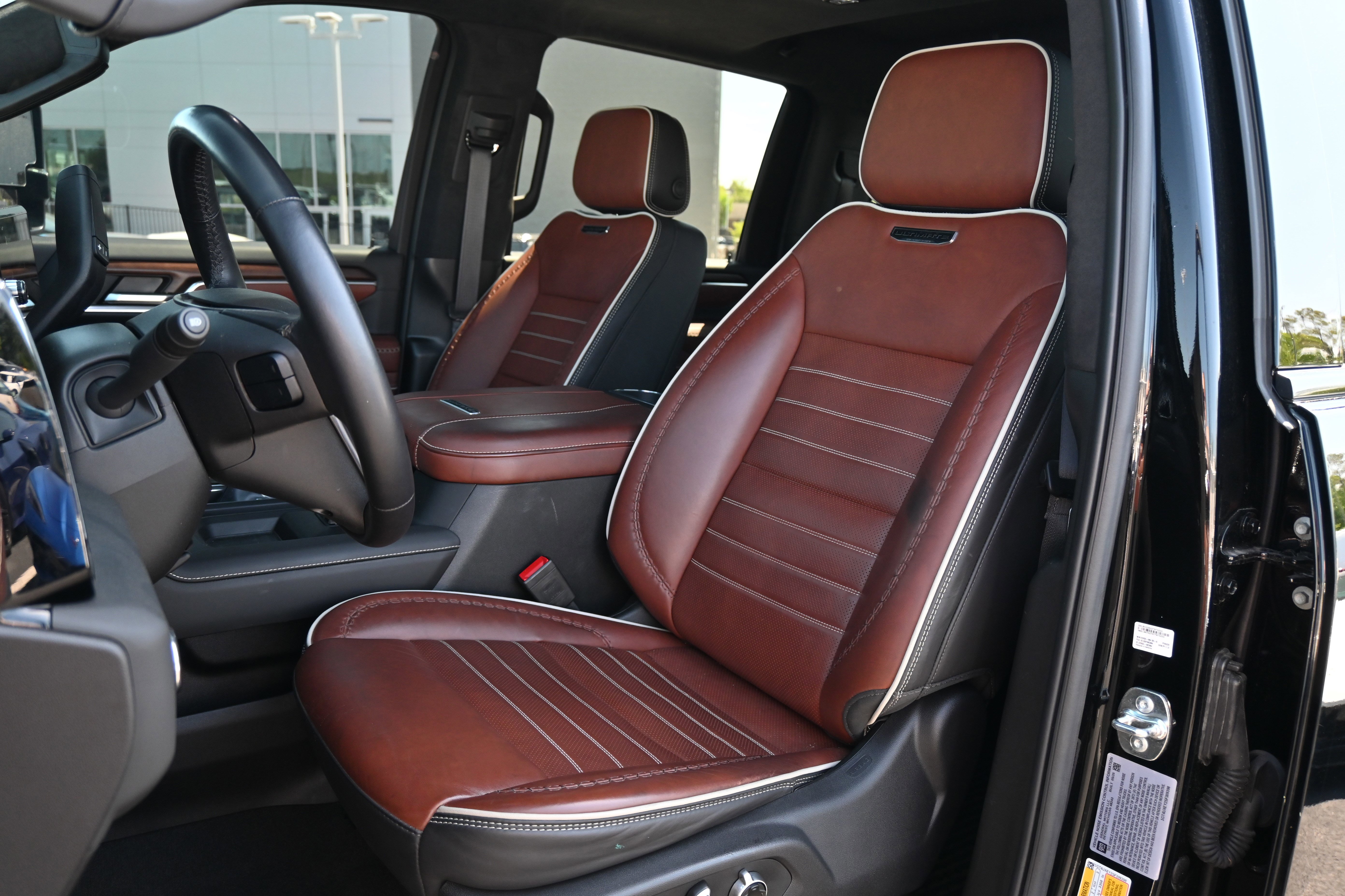 Used 2025 GMC Sierra 2500 Denali Ultimate w/ Max Trailering Package image 7