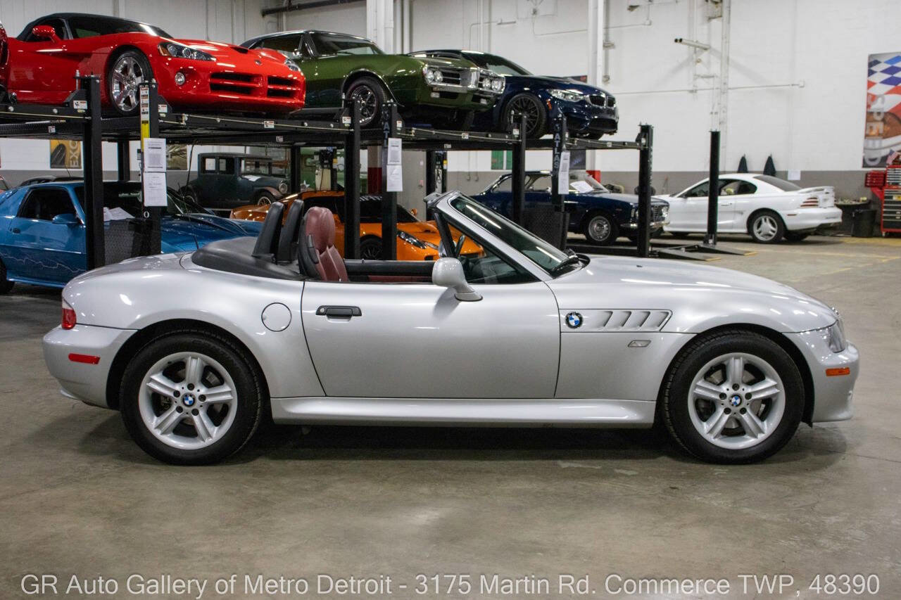Used 2000 BMW Z3 2.5i image 9