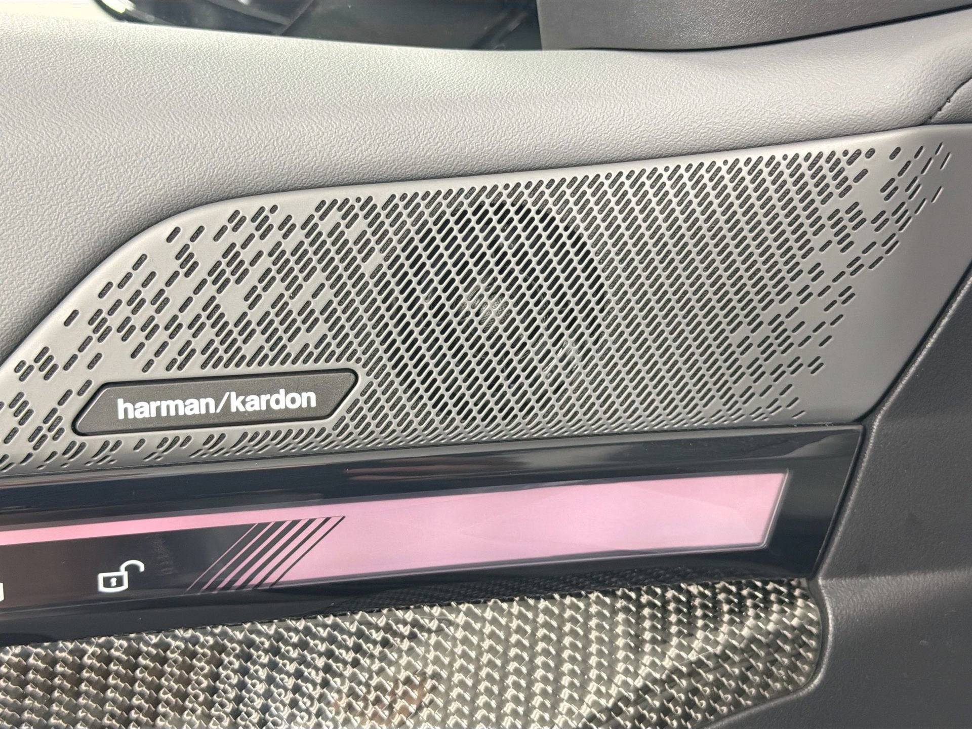 New 2026 BMW 550e xDrive image 18