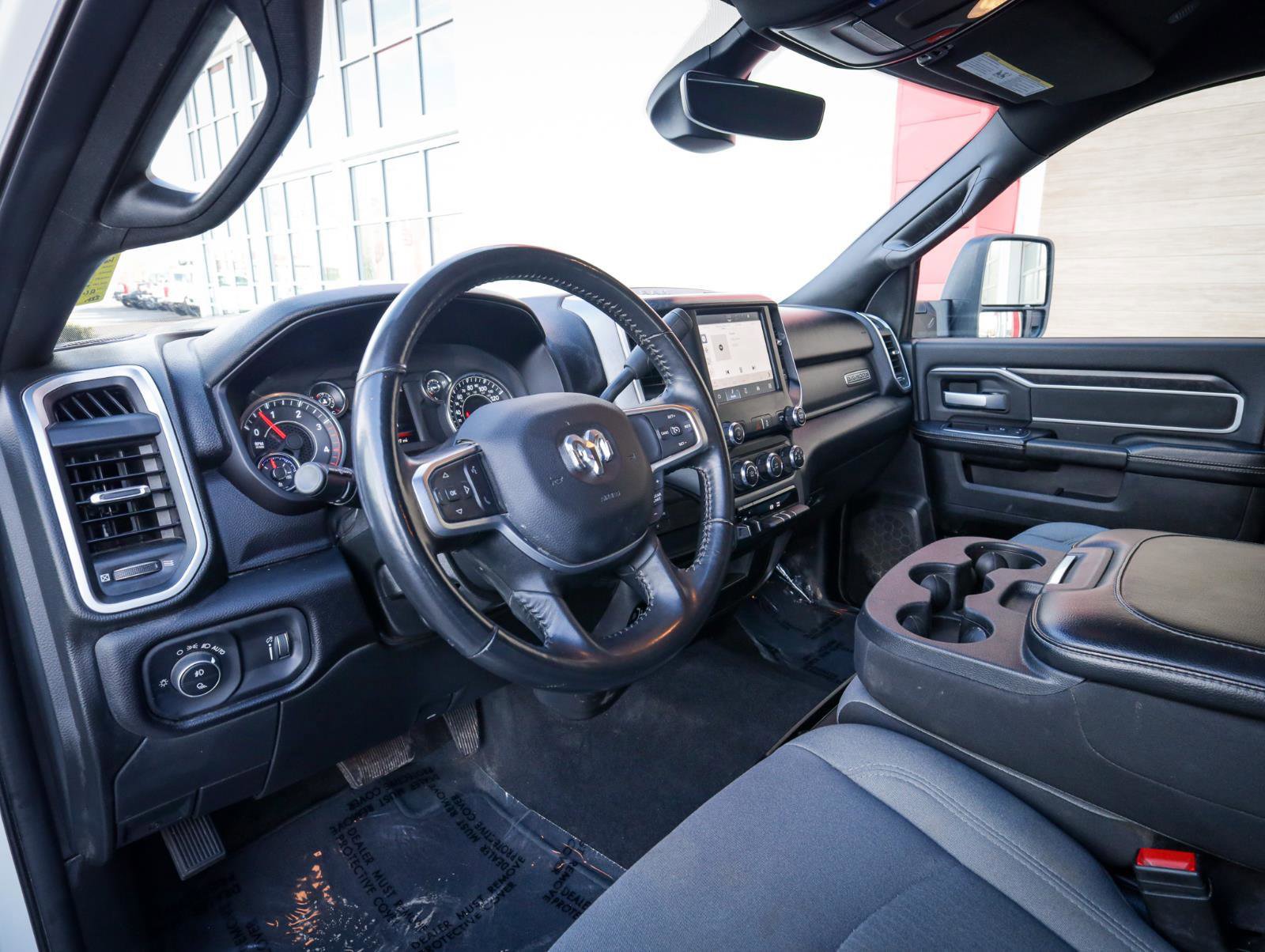 Used 2024 RAM 3500 Big Horn image 12