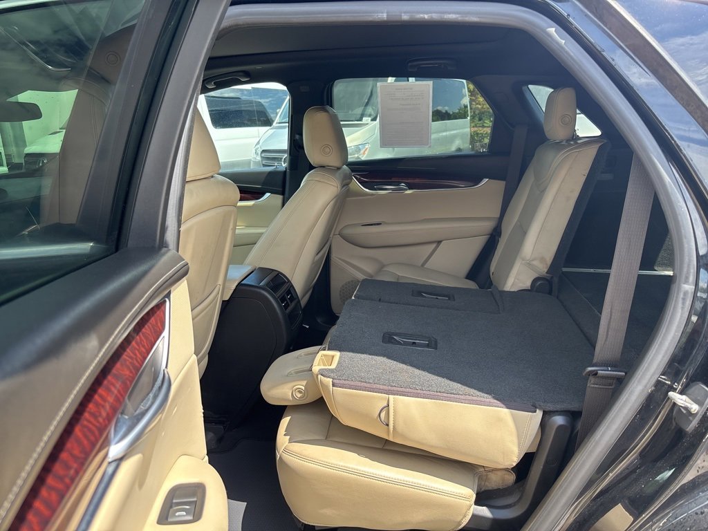 Used 2018 Cadillac XT5 Luxury w/ Driver Awareness Package image 21