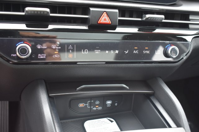 New 2027 Kia Sportage SX Prestige AWD/4WD image 34