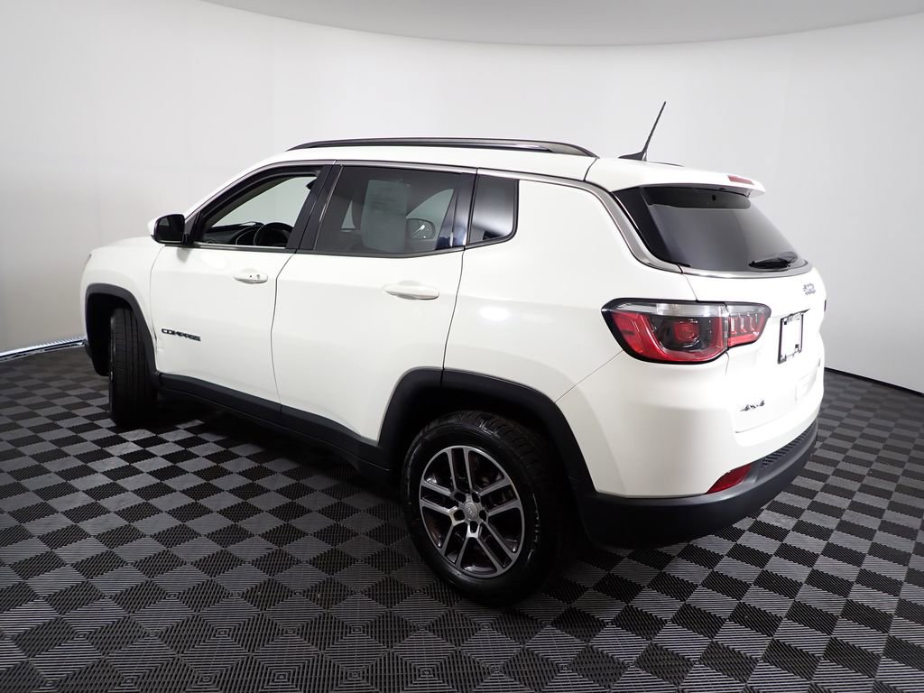 Used 2017 Jeep Compass Latitude w/ Popular Equipment Group AWD/4WD image 12