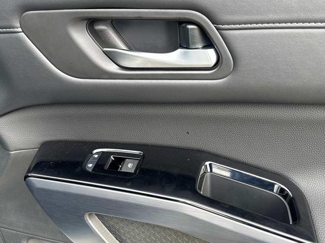 New 2026 Nissan Pathfinder SL FWD image 15