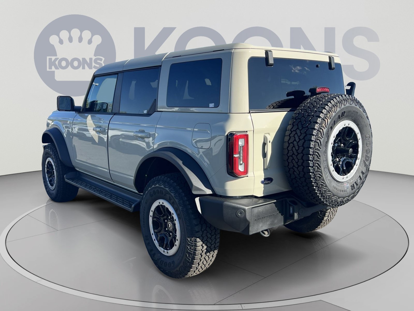 New 2025 Ford Bronco Outer Banks w/ Sasquatch Package AWD/4WD image 8