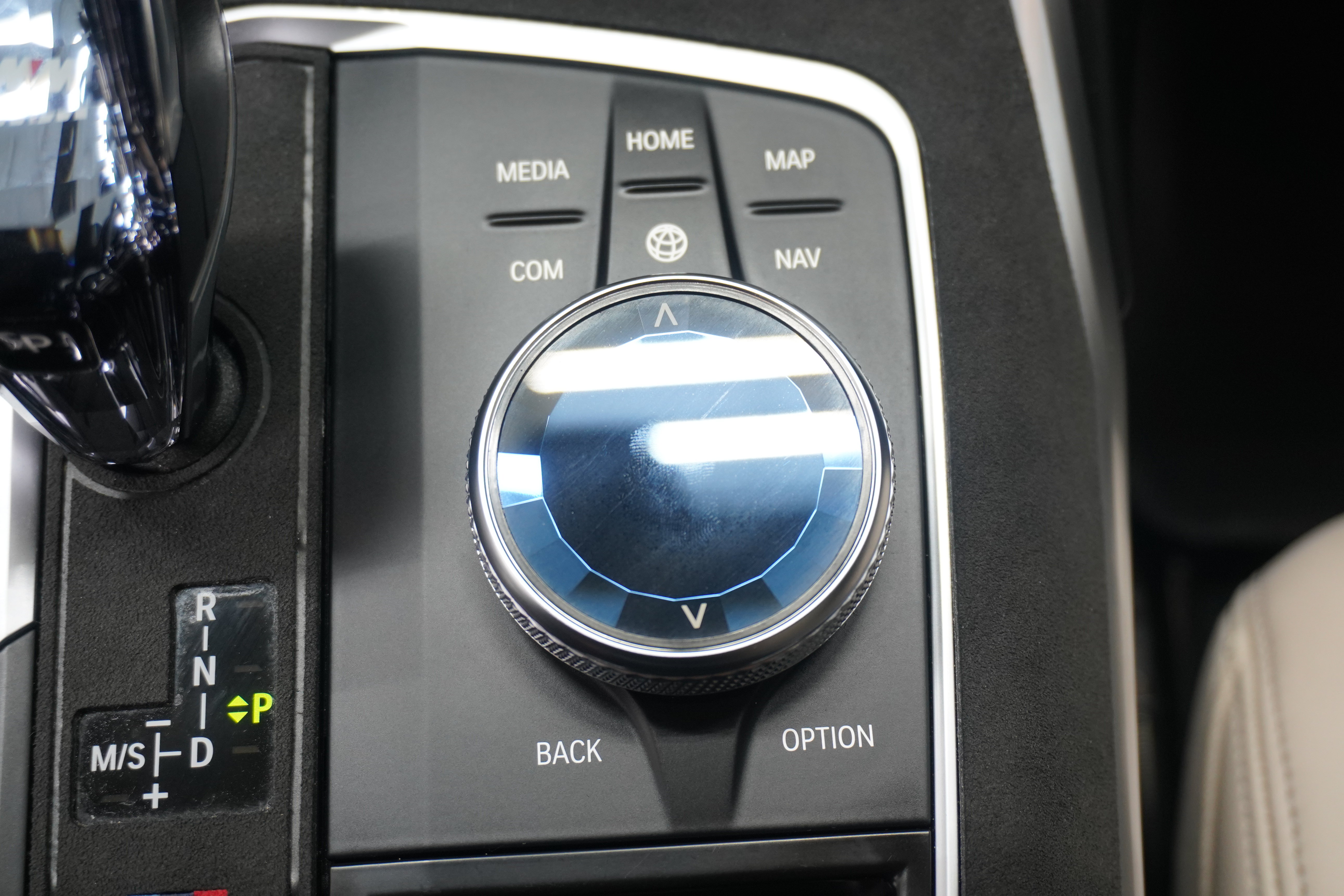 Used 2021 BMW 330i Sedan w/ M Sport Package RWD image 25