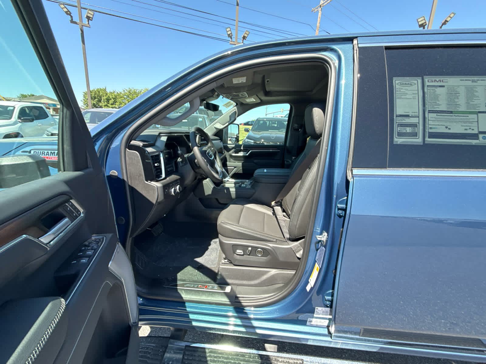 New 2026 GMC Sierra 3500 Denali w/ Denali Reserve Package AWD/4WD image 22