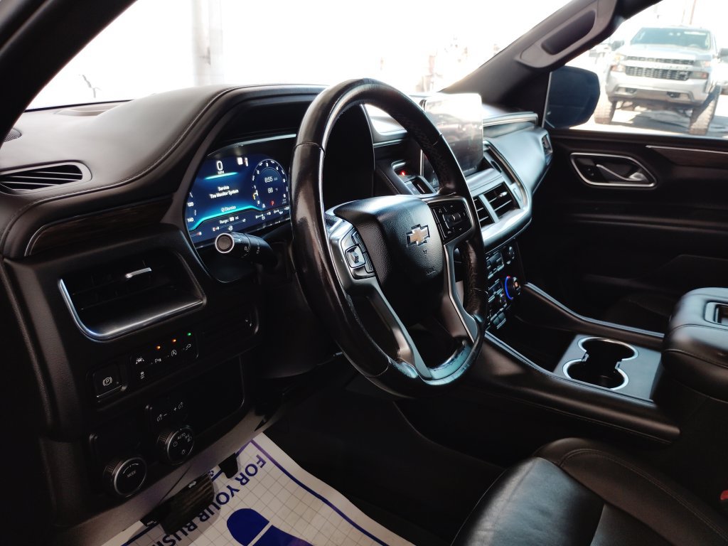Used 2022 Chevrolet Suburban LT RWD image 25
