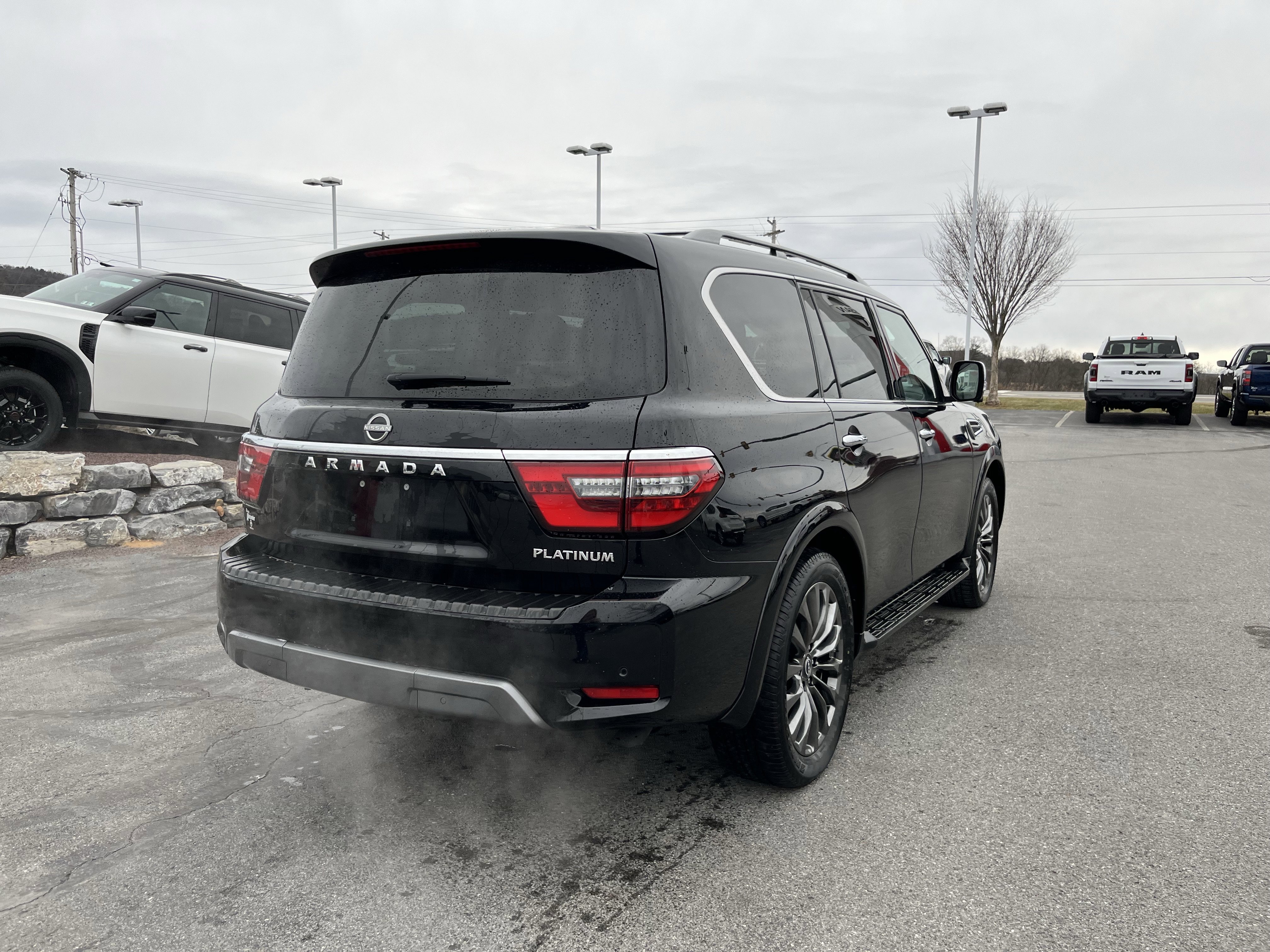 Used 2023 Nissan Armada Platinum w/ Captain's Chairs Package image 3