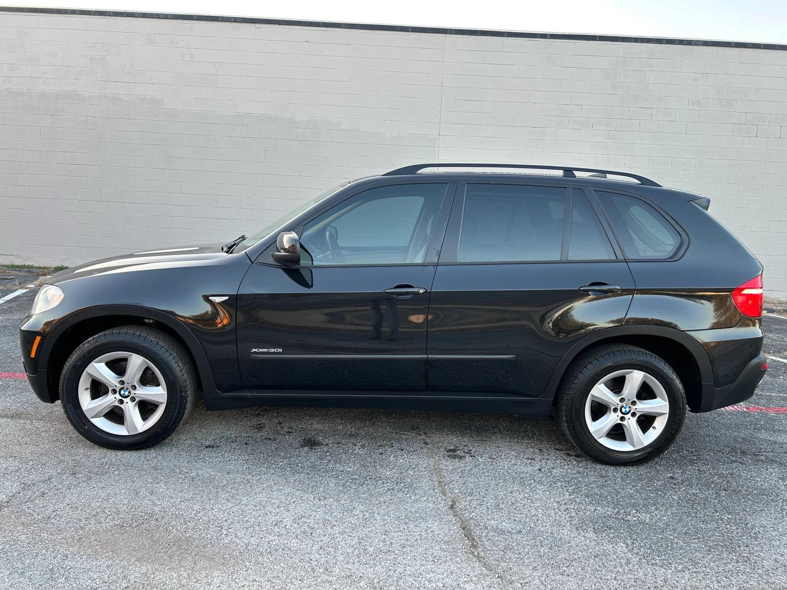 Used 2010 BMW X5 xDrive30i AWD/4WD image 3