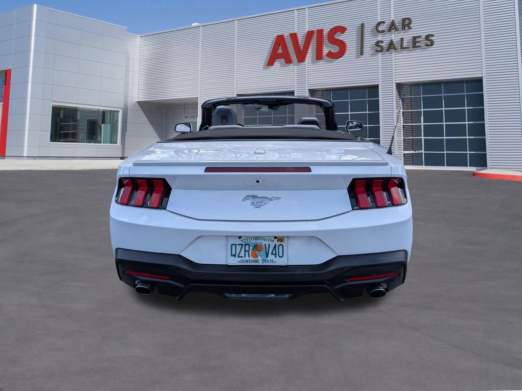 Used 2025 Ford Mustang Premium image 9