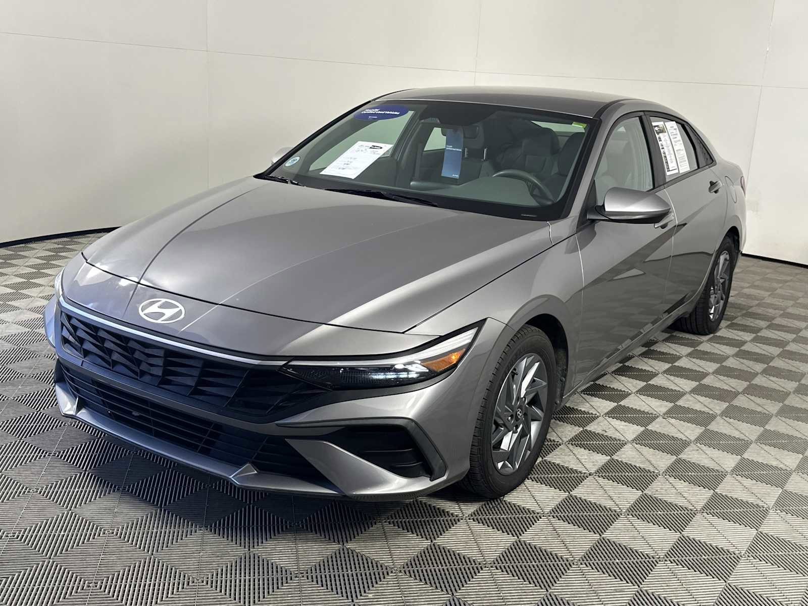 Certified 2024 Hyundai Elantra SEL FWD image 4