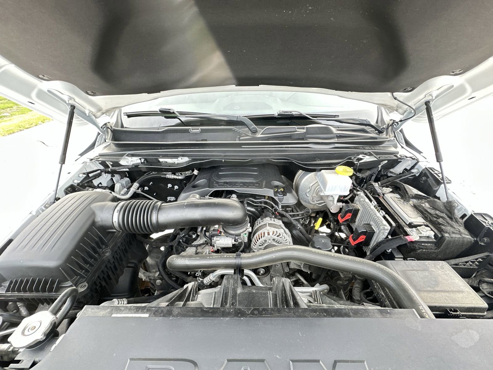 Used 2022 RAM 1500 Laramie w/ Sport Appearance Package AWD/4WD image 30