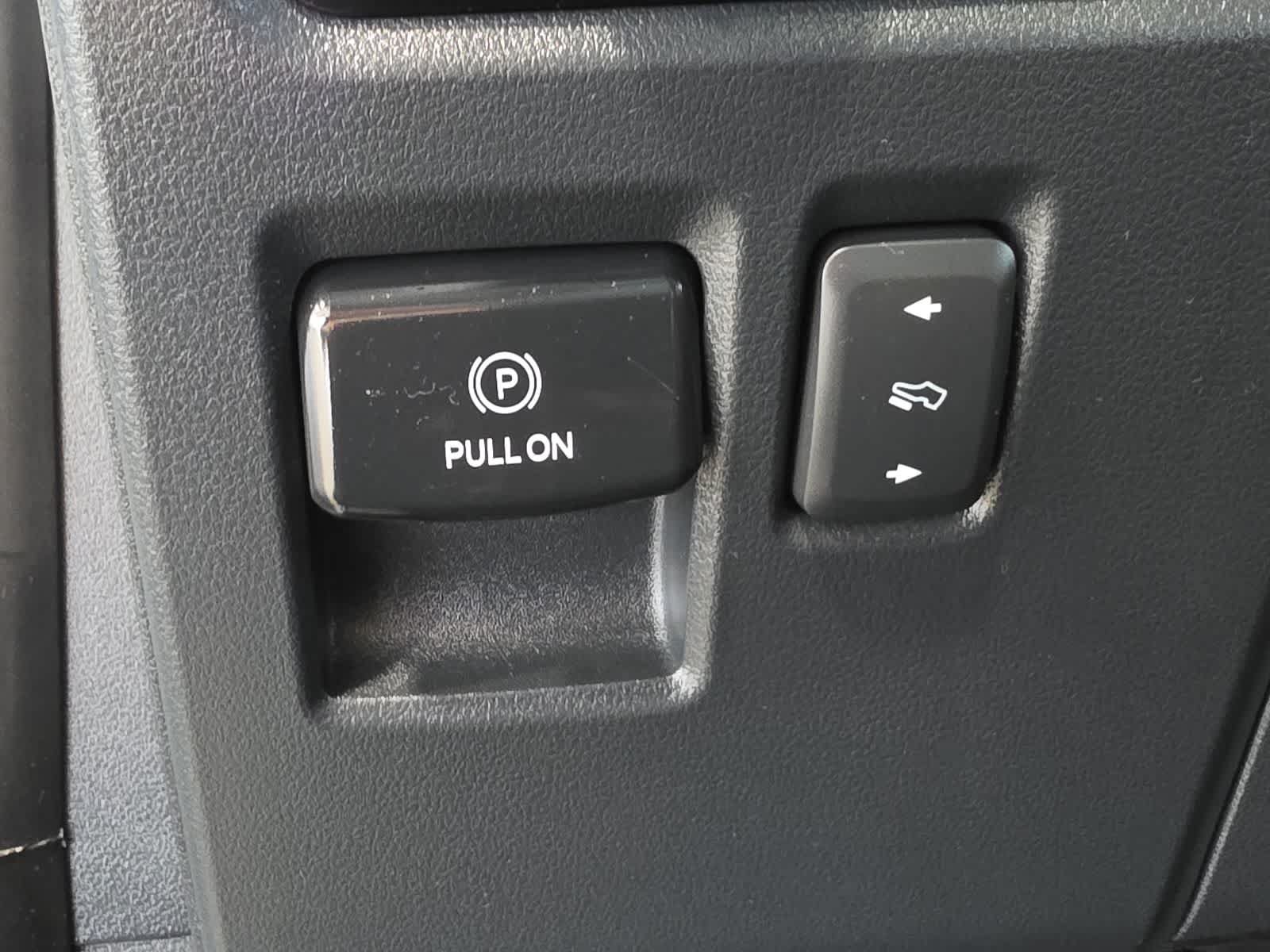 Used 2023 Ford Expedition Limited AWD/4WD image 22