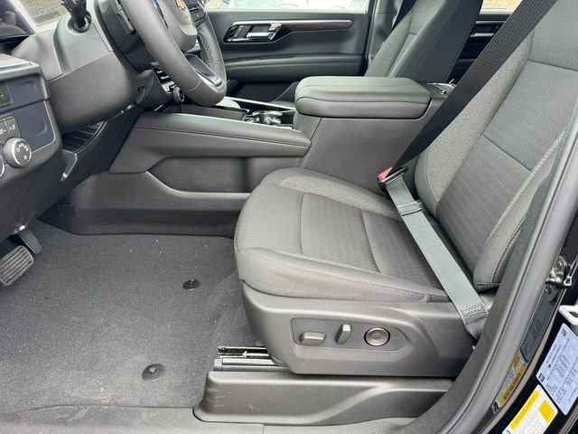 New 2026 Chevrolet Suburban LS w/ LS Custom Edition RWD image 14