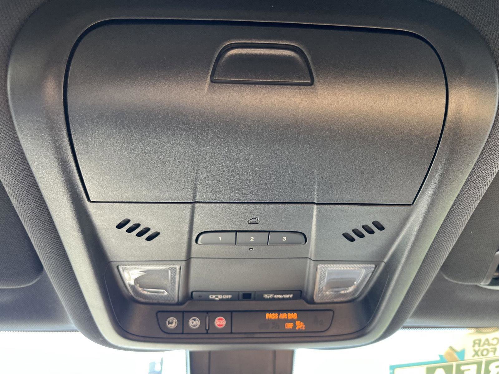 Used 2022 Chevrolet Equinox Premier image 10