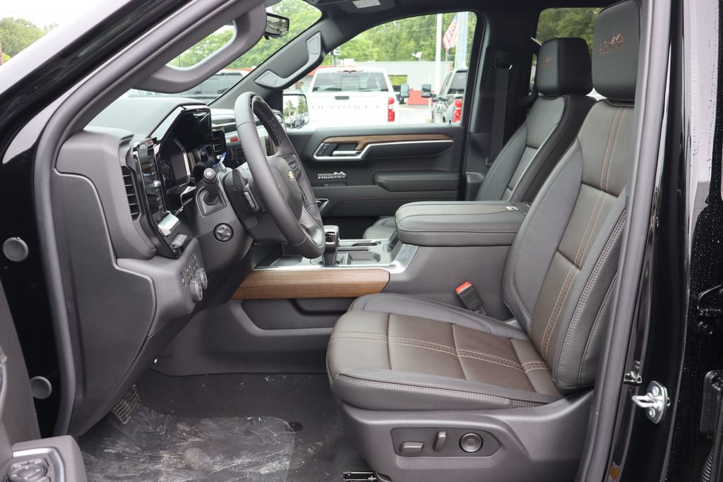 New 2026 Chevrolet Silverado 1500 High Country AWD/4WD image 4