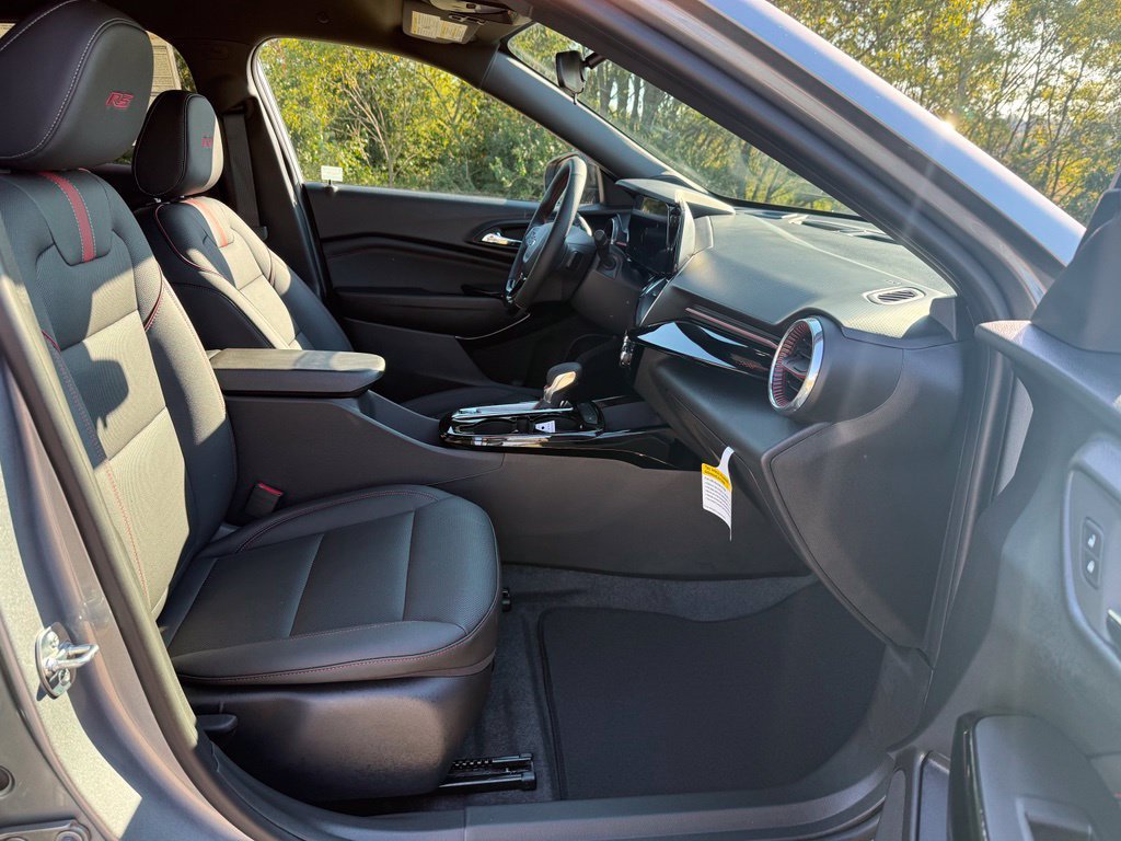 New 2026 Chevrolet Trax RS w/ Driver Confidence Package FWD image 22
