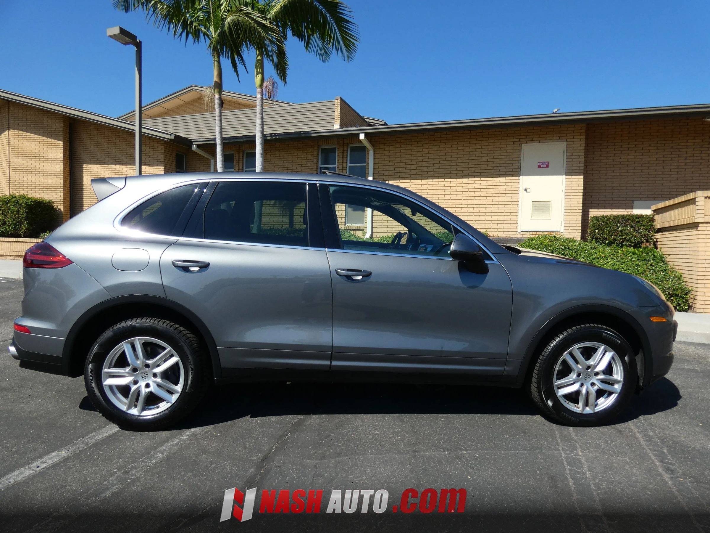 Used 2018 Porsche Cayenne AWD/4WD image 6
