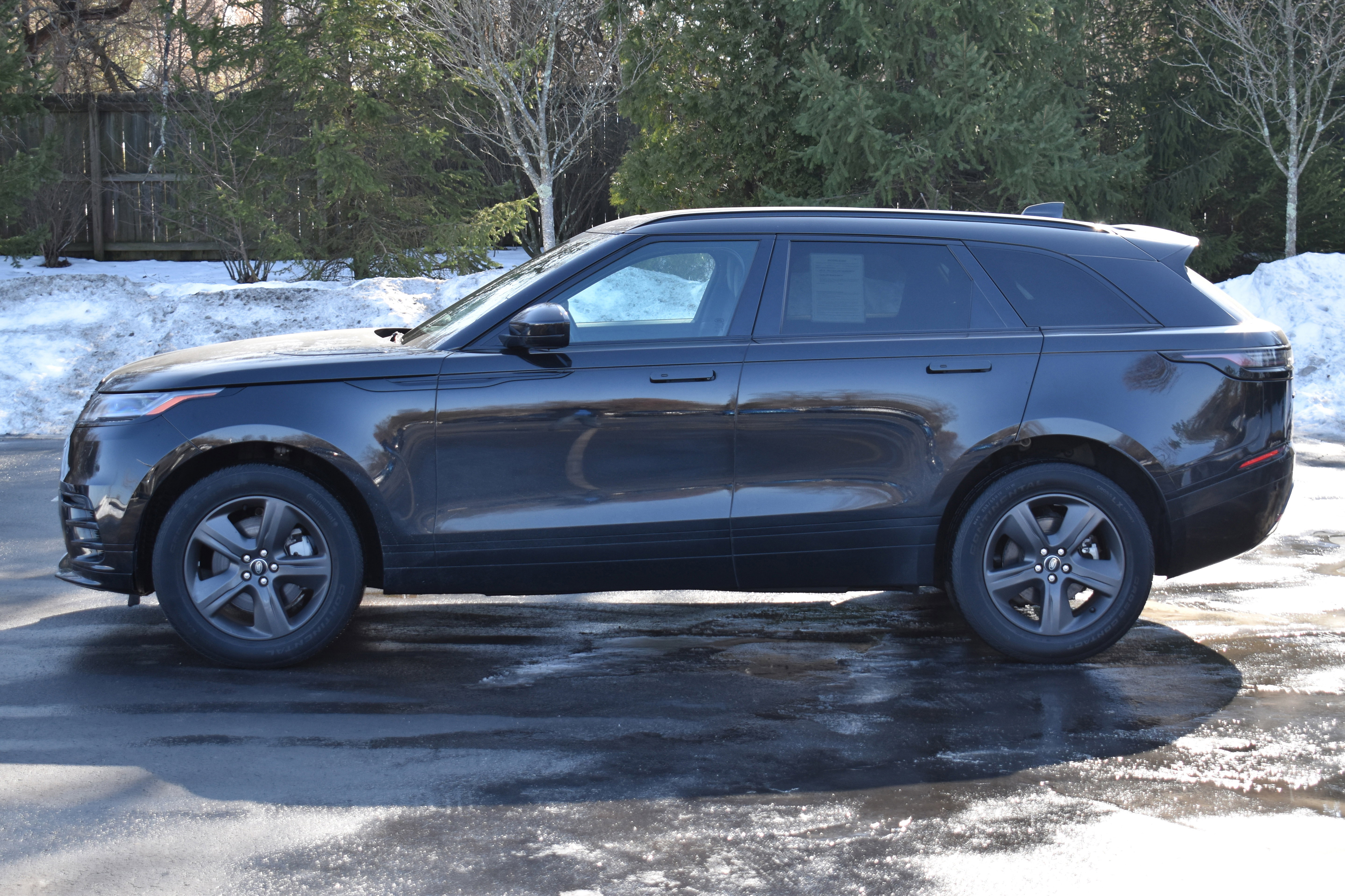 Used 2025 Land Rover Range Rover Velar Dynamic SE image 30