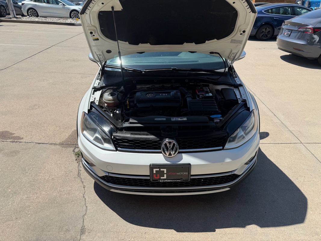Used 2017 Volkswagen Golf Alltrack S AWD/4WD image 26