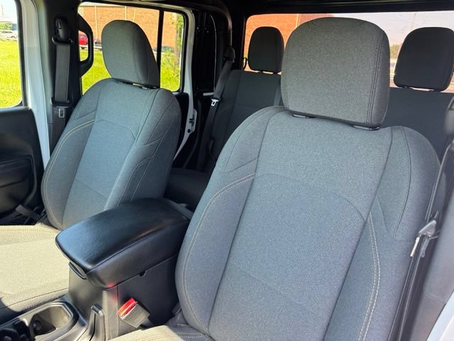 Used 2024 Jeep Gladiator Sport AWD/4WD image 9