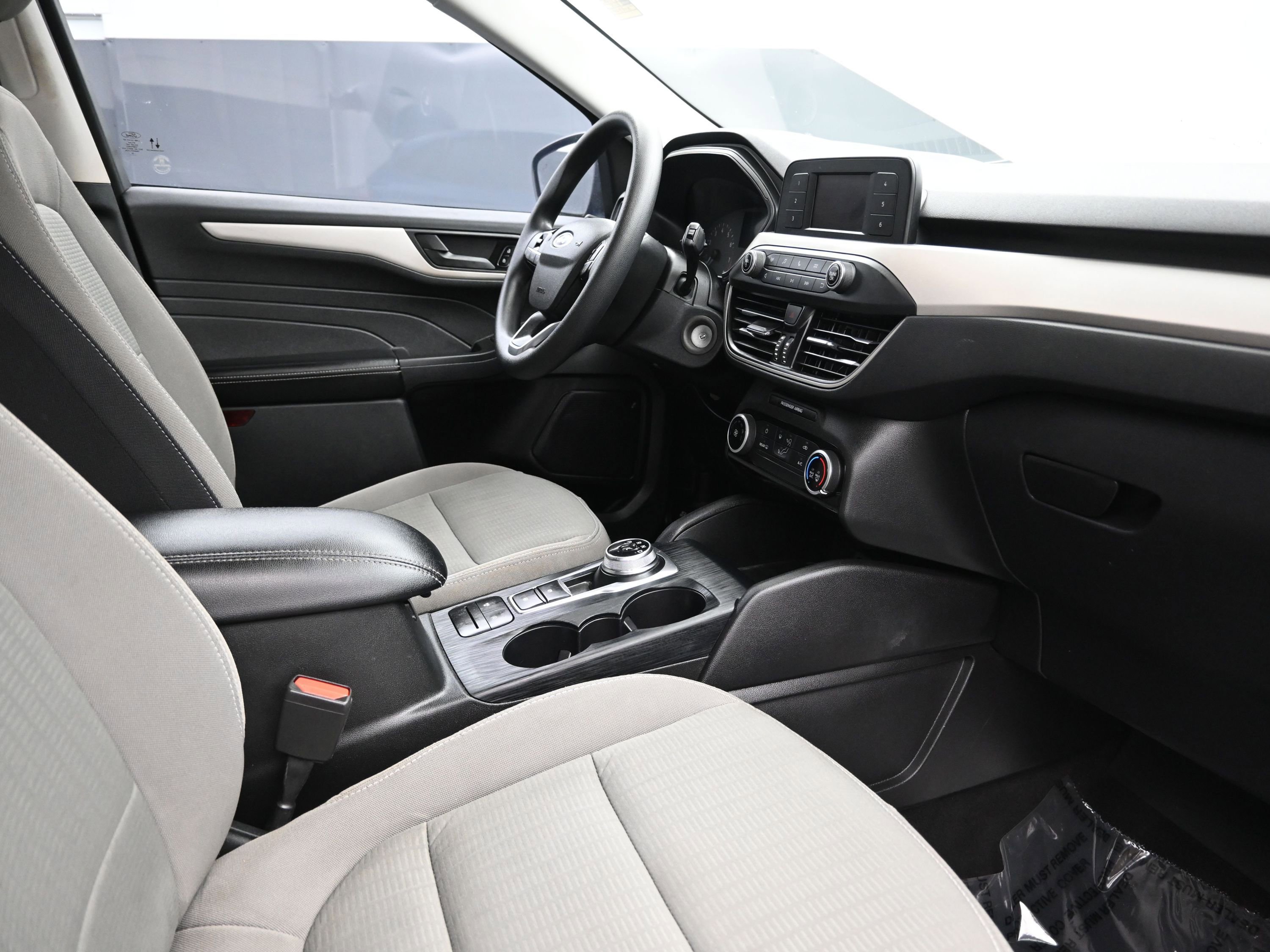 Used 2022 Ford Escape S image 25