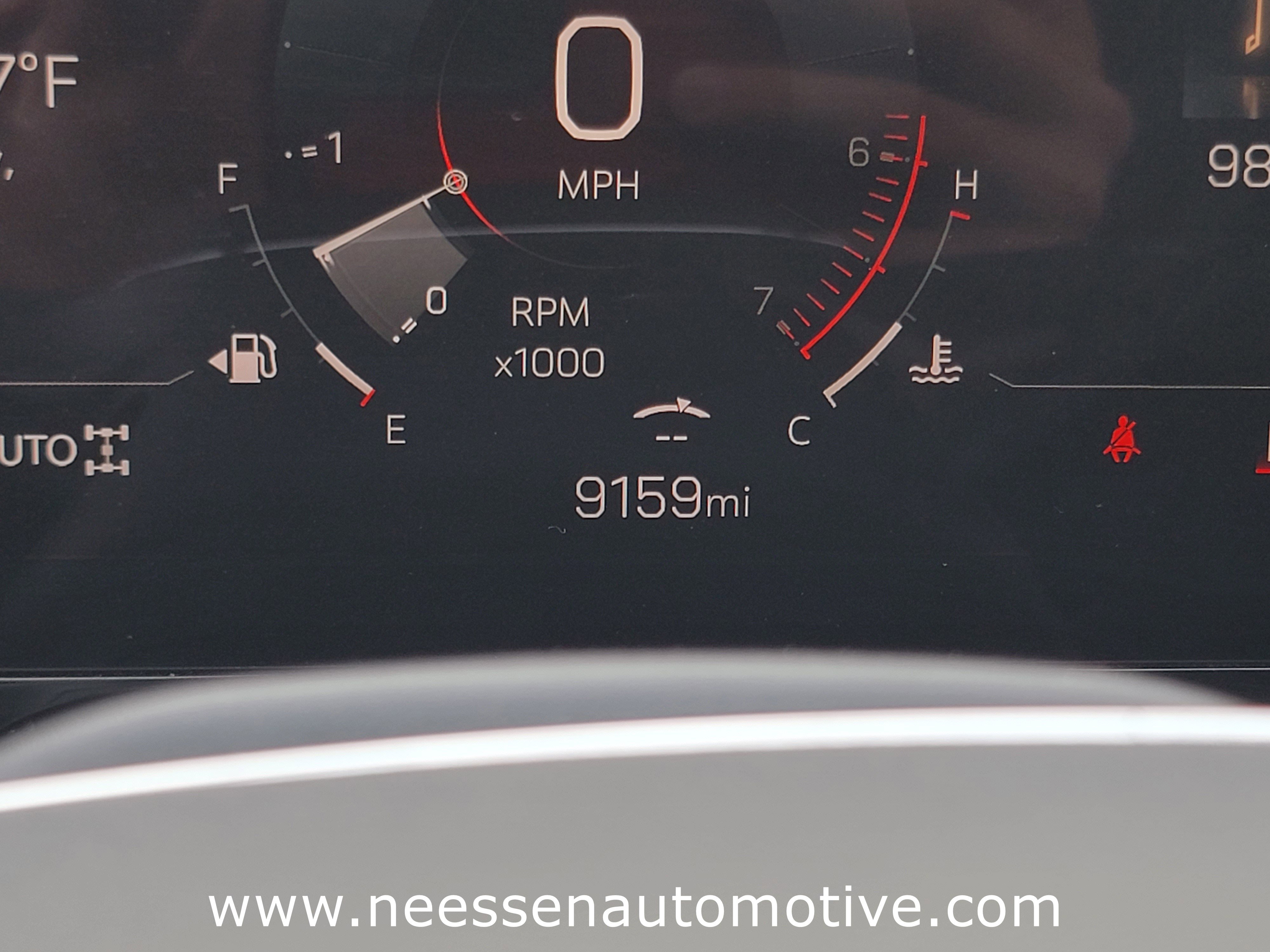 Used 2025 GMC Yukon Denali AWD/4WD image 32