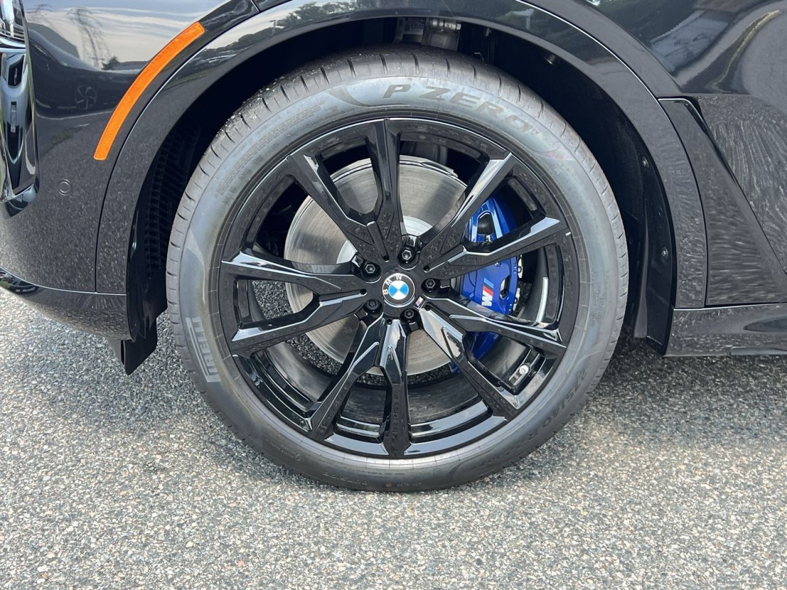 New 2027 BMW X7 xDrive40i w/ M Sport Package AWD/4WD image 9