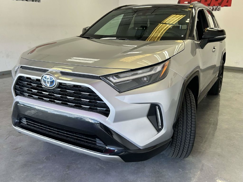 Used 2024 Toyota RAV4 XSE AWD/4WD image 6