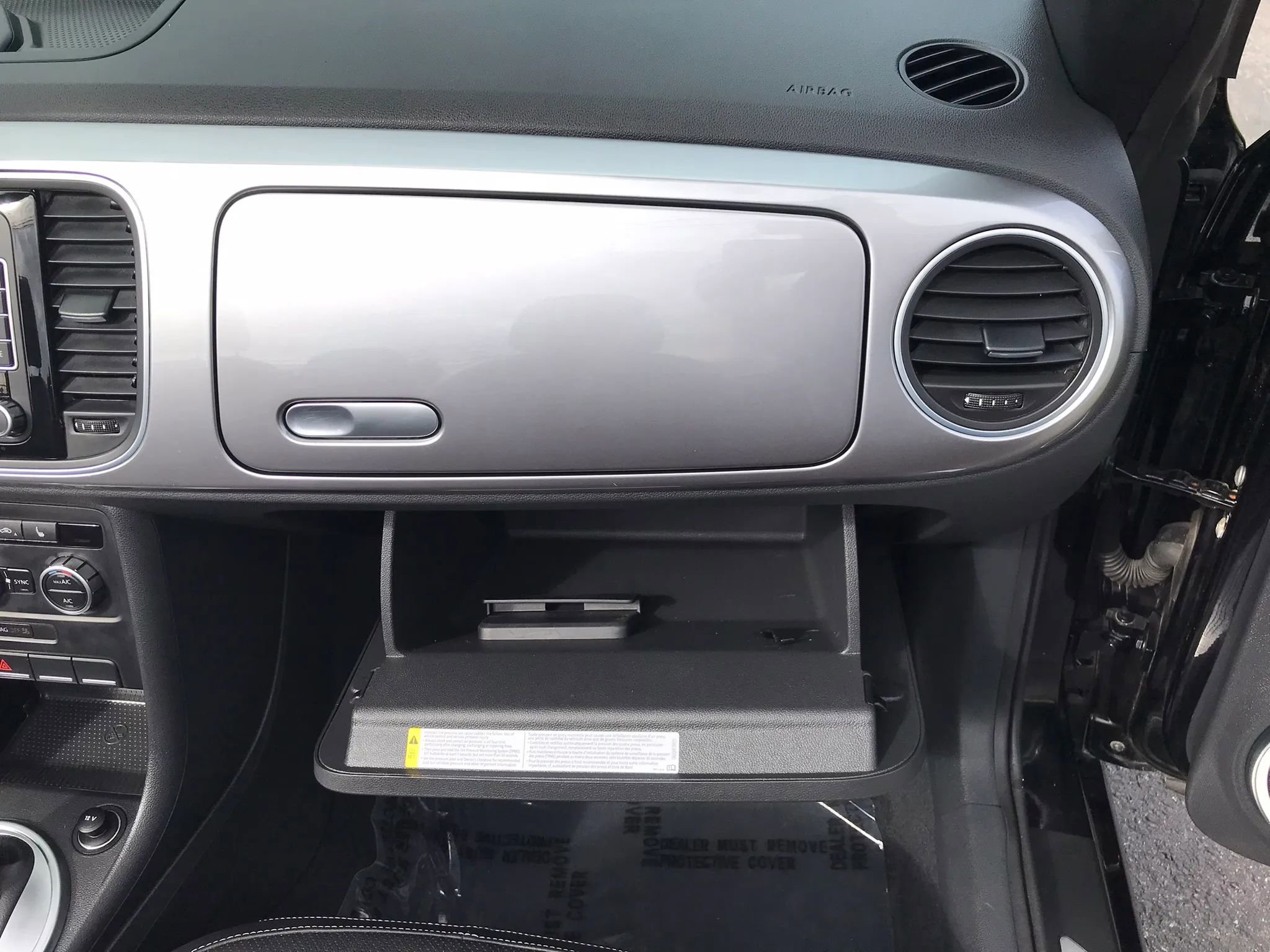 Used 2014 Volkswagen Beetle TDI FWD image 48