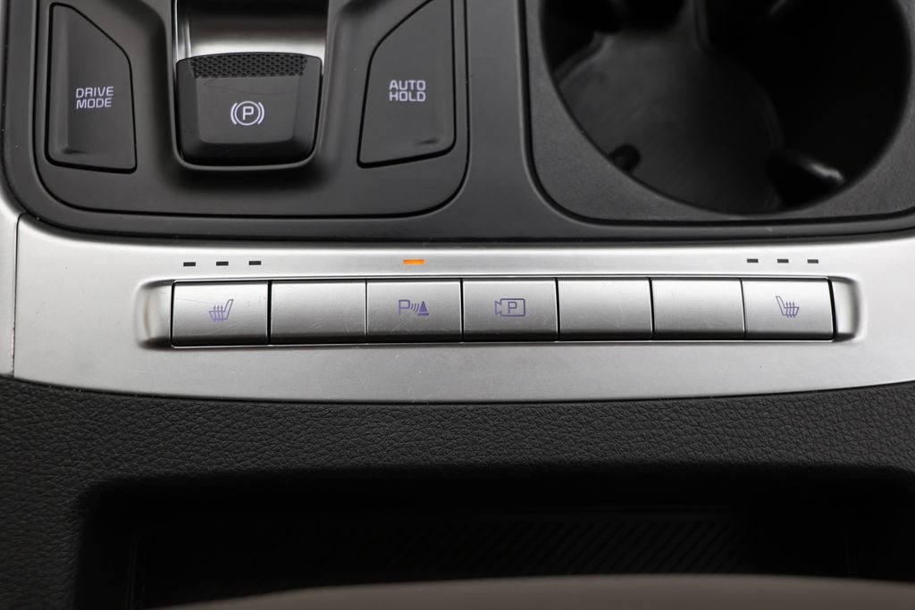 Used 2025 Kia Carnival FWD image 22