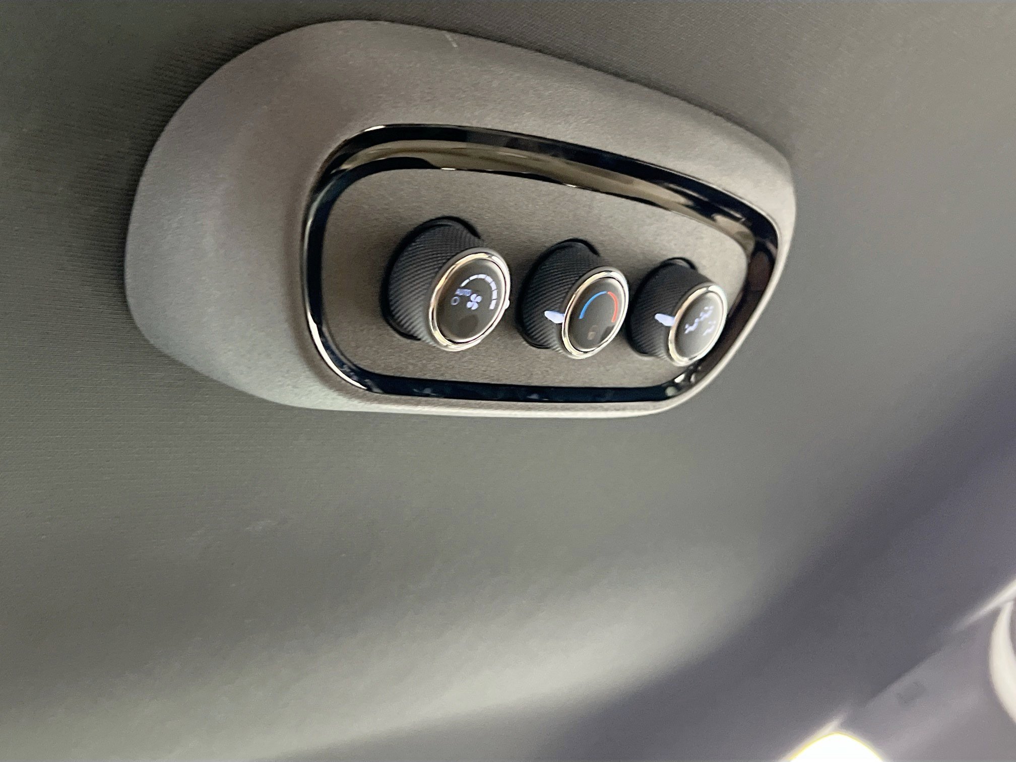 Used 2022 Dodge Durango GT image 24