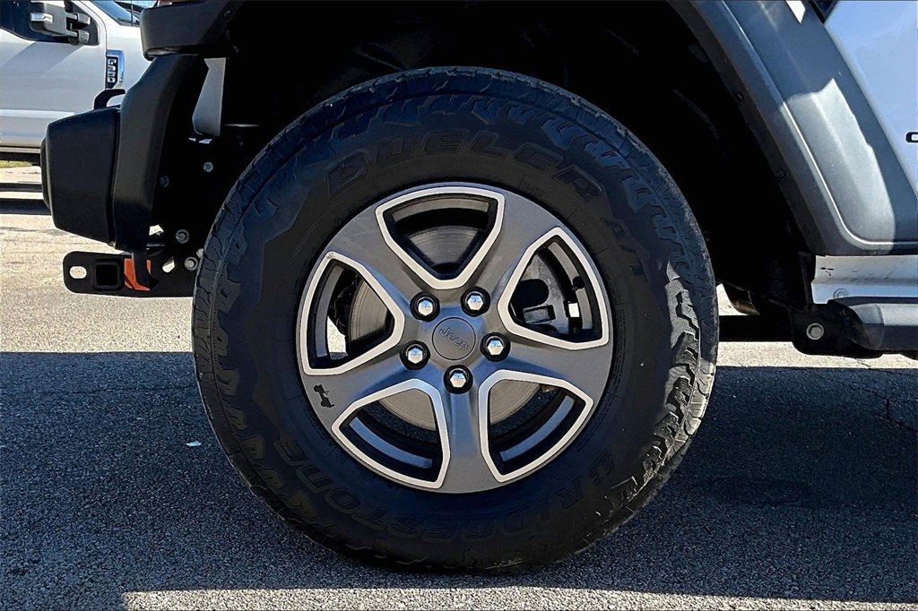 Used 2020 Jeep Gladiator Sport w/ Quick Order Package 24S image 8