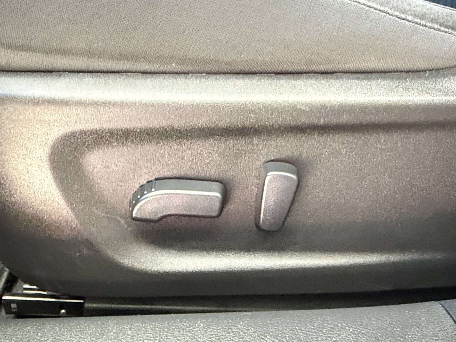 Used 2025 Nissan Altima 2.5 SV FWD image 18
