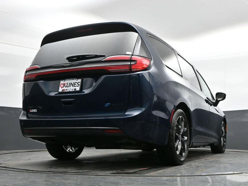 Used 2023 Chrysler Pacifica Limited w/ S Appearance Package FWD image 38