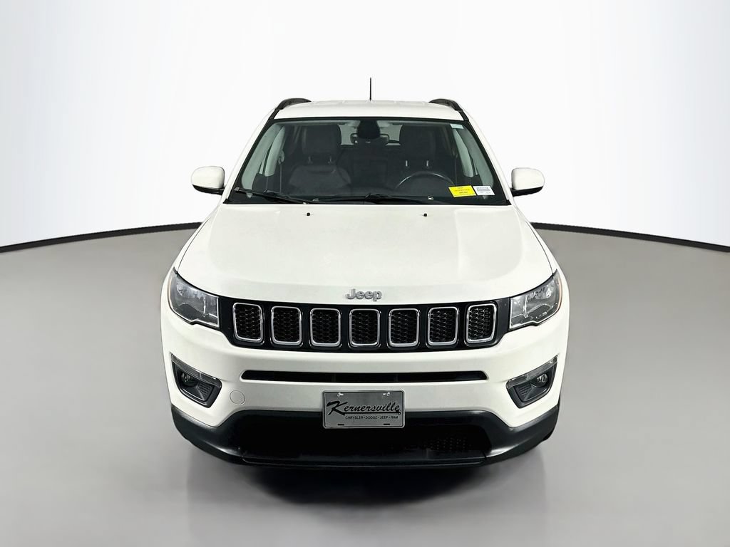 Used 2018 Jeep Compass Latitude w/ Popular Equipment Group AWD/4WD image 2