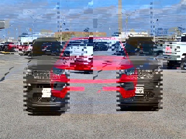 Certified 2024 Jeep Compass Latitude w/ Convenience Group image 20