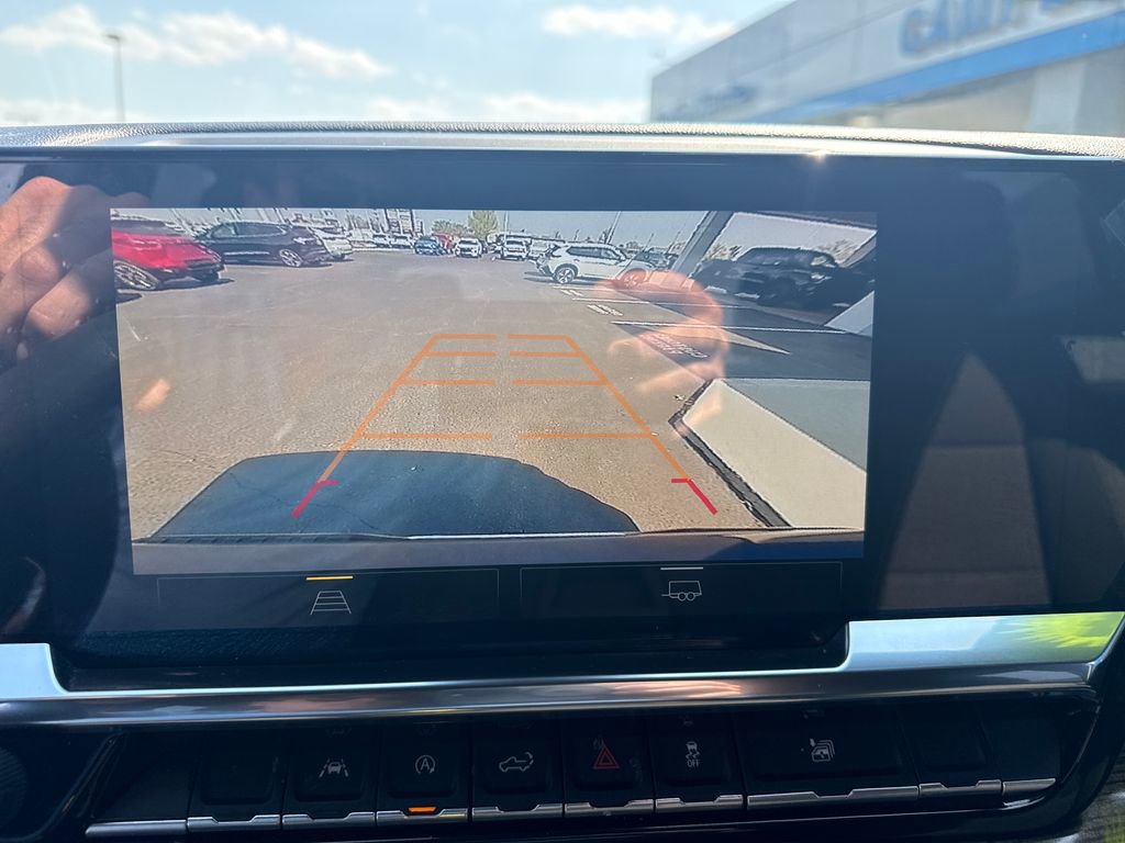 Used 2024 Chevrolet Silverado 1500 LT image 24