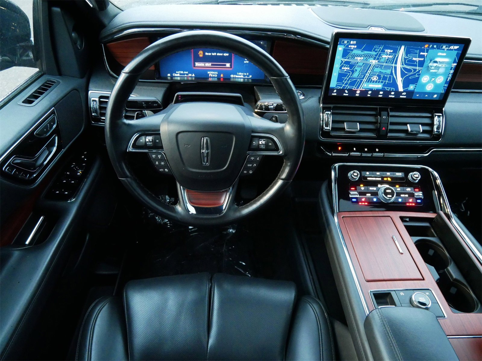 Used 2024 Lincoln Navigator Premiere image 14